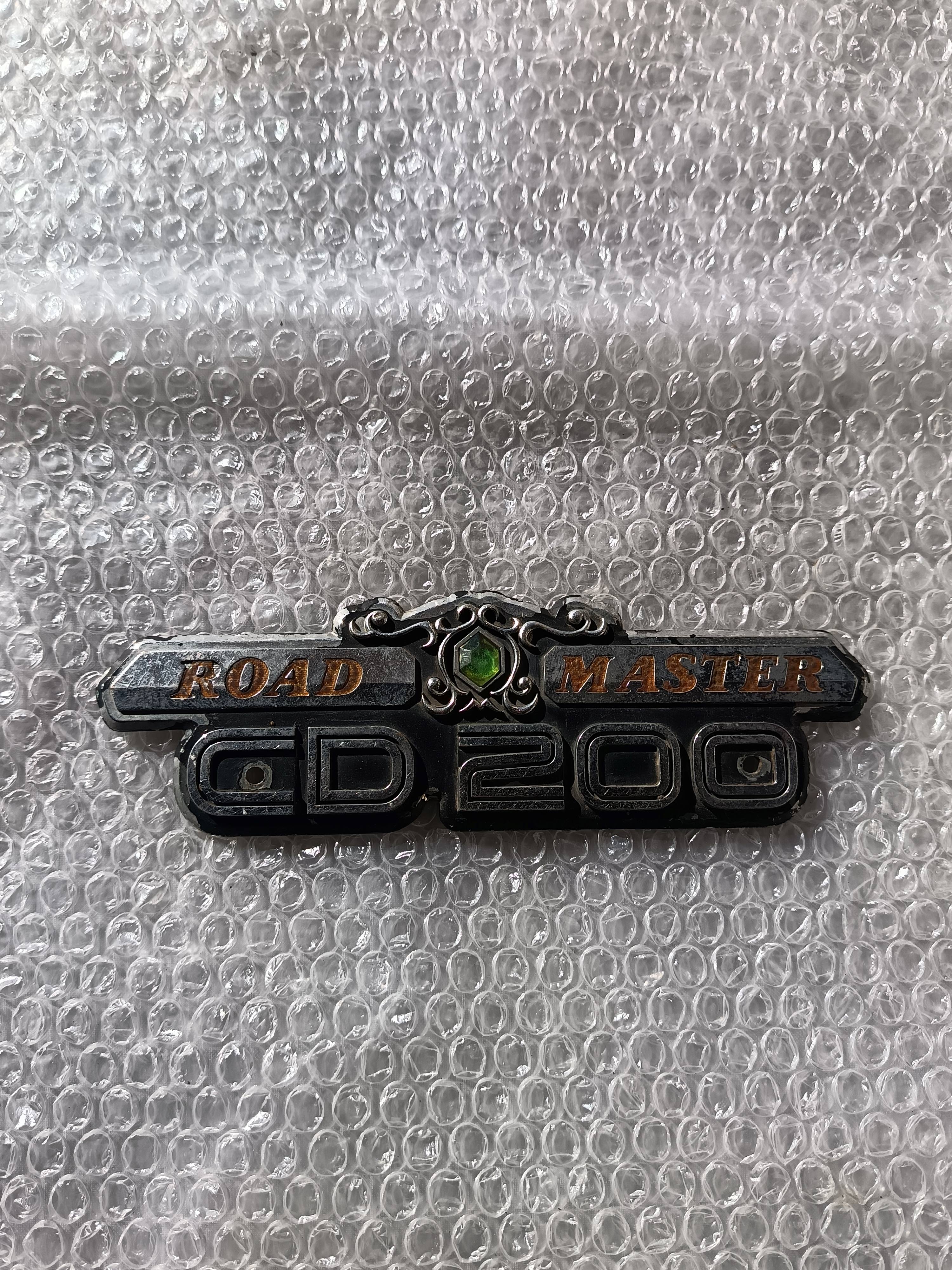 CD200 Side Badge